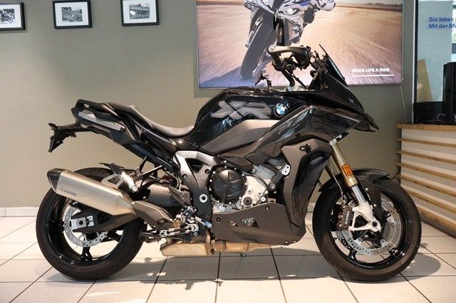 Fahrzeugabbildung BMW S1000XR mit Tieferlegung, Carbon & Frästeile