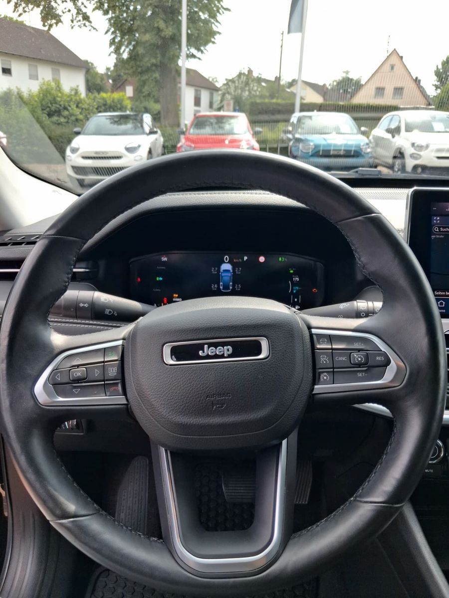 Fahrzeugabbildung Jeep Compass S Plug-In Hybrid 4WD Leder
