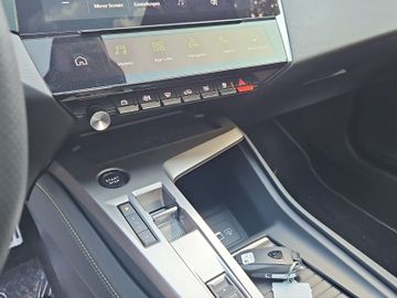 Peugeot 308 SW GT EXCLUSIVE 145 e-DSC6 *Panor.*ACC*