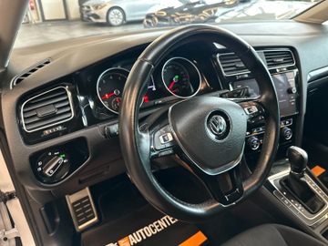 Volkswagen Golf - 8
