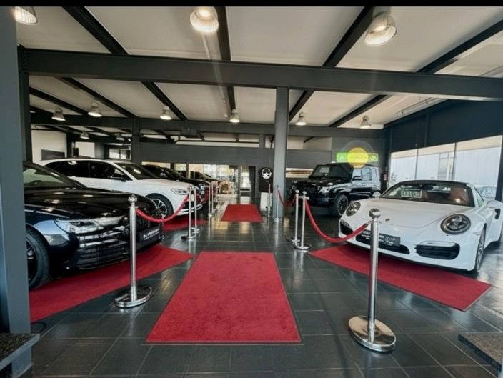 showroom-image-bottom