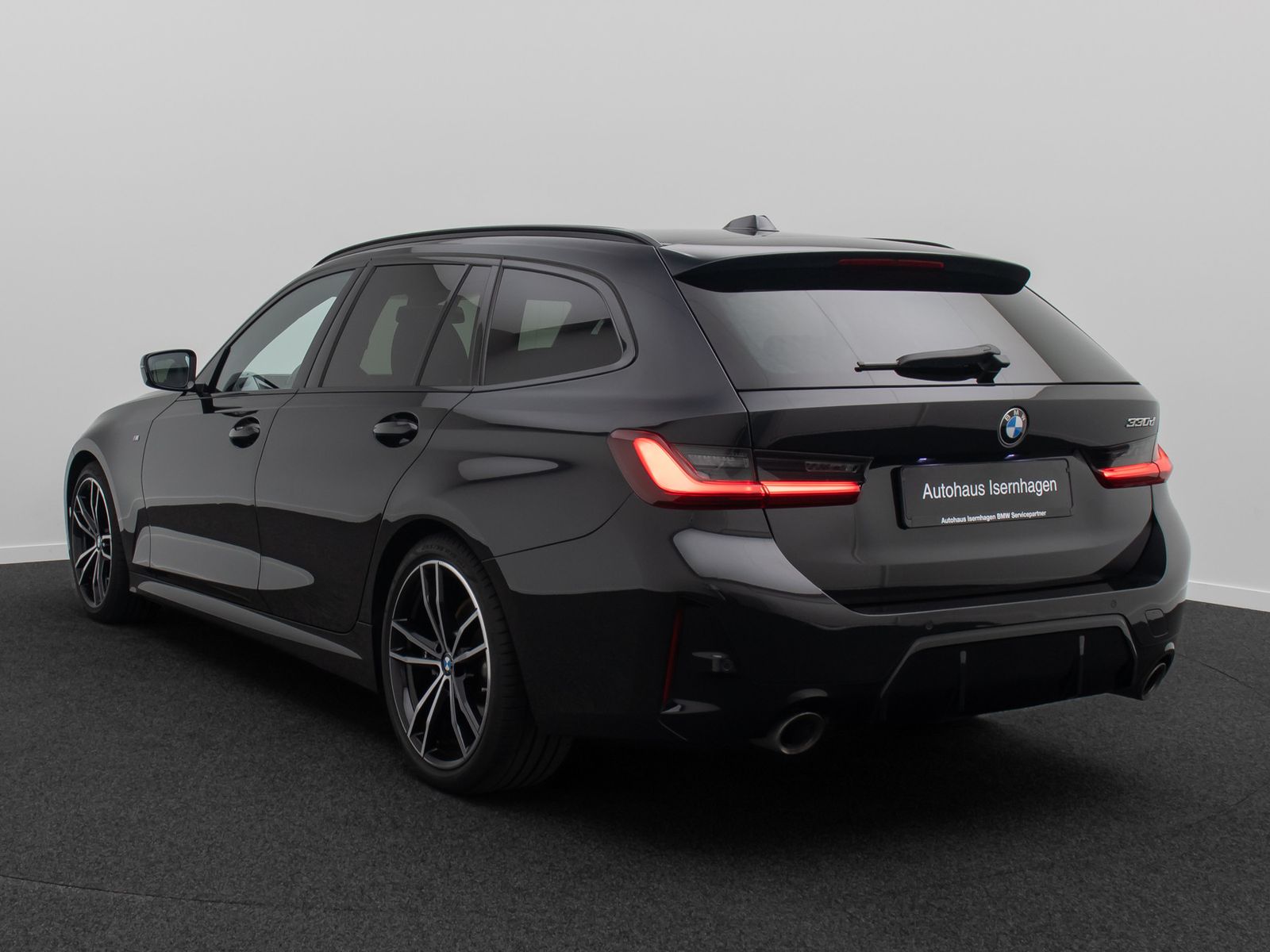 Fahrzeugabbildung BMW 330d M Sport H/K Panorama HUD DAB Alarm 19Zoll