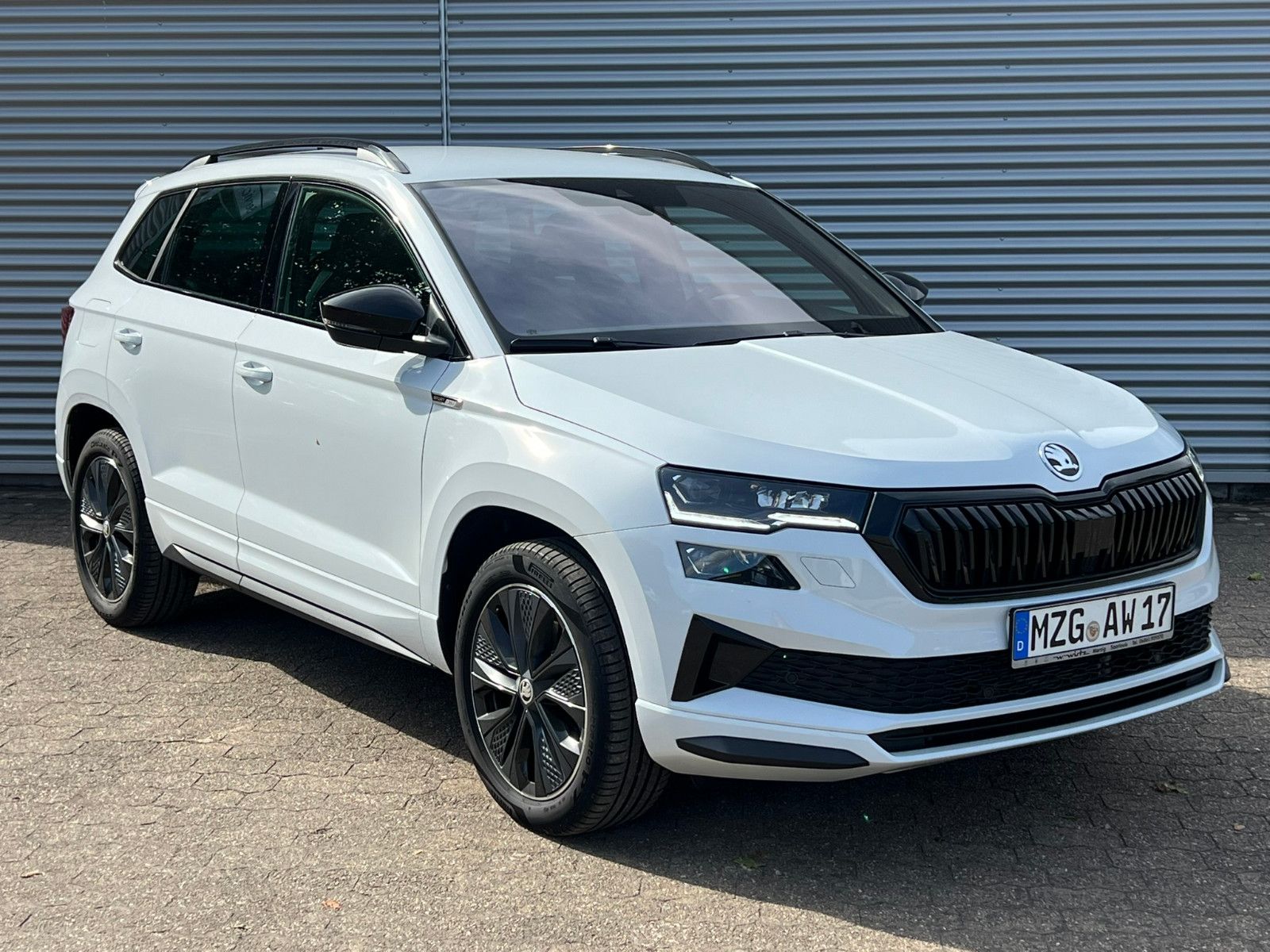 Fahrzeugabbildung SKODA Karoq Sportline 2.0 TSI DSG 4x4 Navi ACC AHK