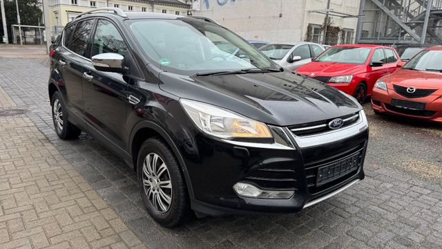 Ford Kuga Titanium *Klimaautomatik*4X4*Navi*