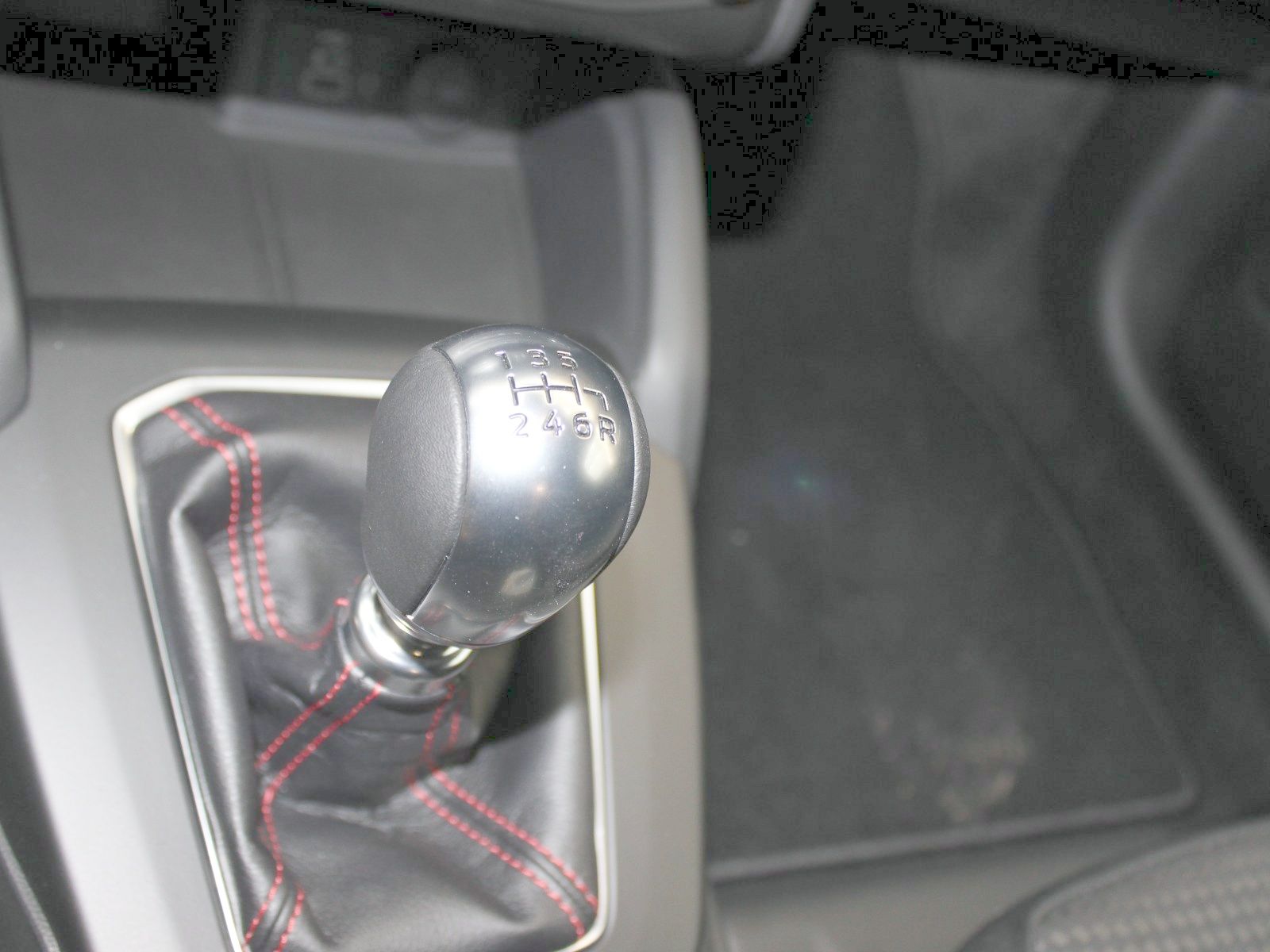 Fahrzeugabbildung Ford Focus ST-Line 1,0 EcoBoost Mild Hybrid