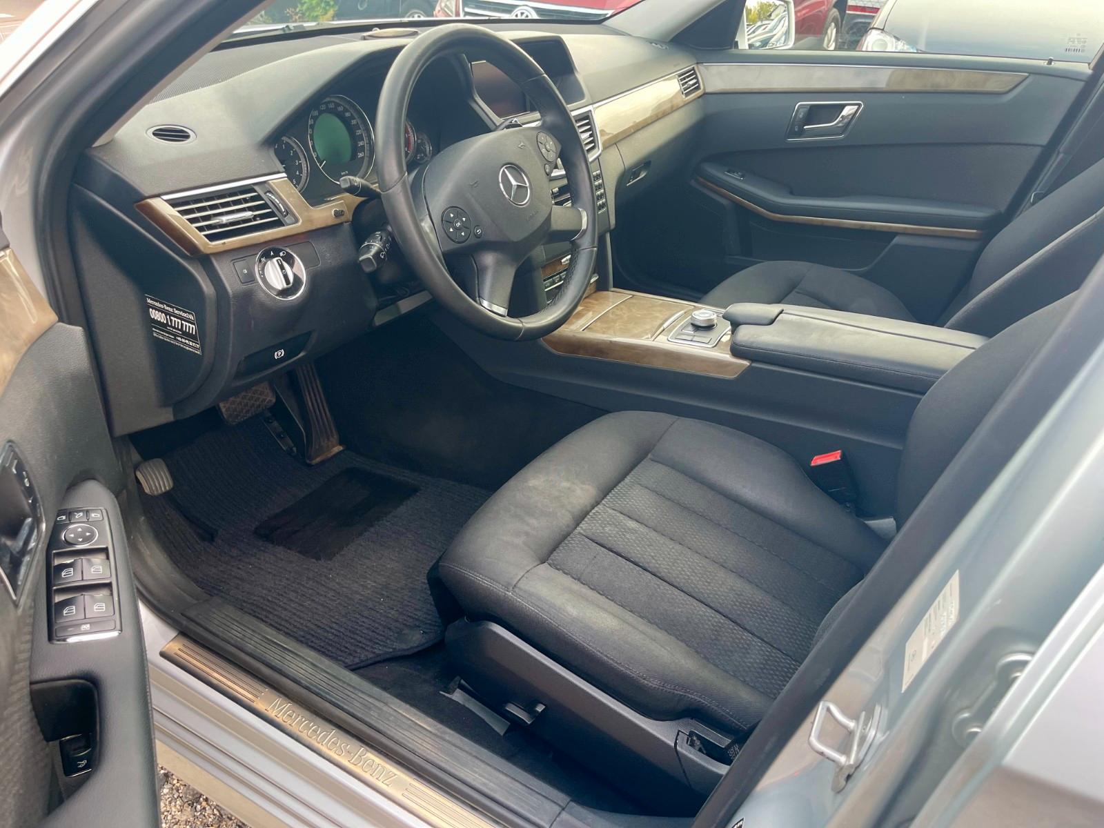 Mercedes-Benz E350 2010 — photo 20