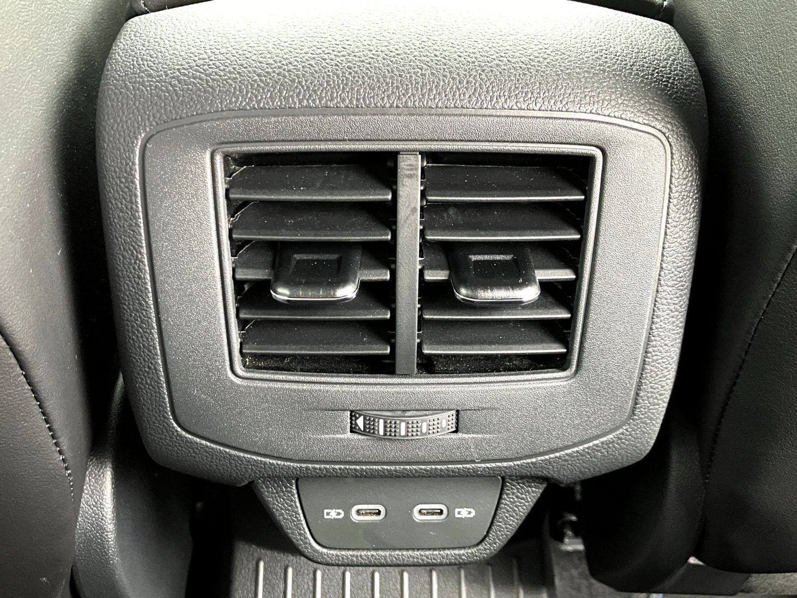 Volkswagen T-Roc - Bild 17