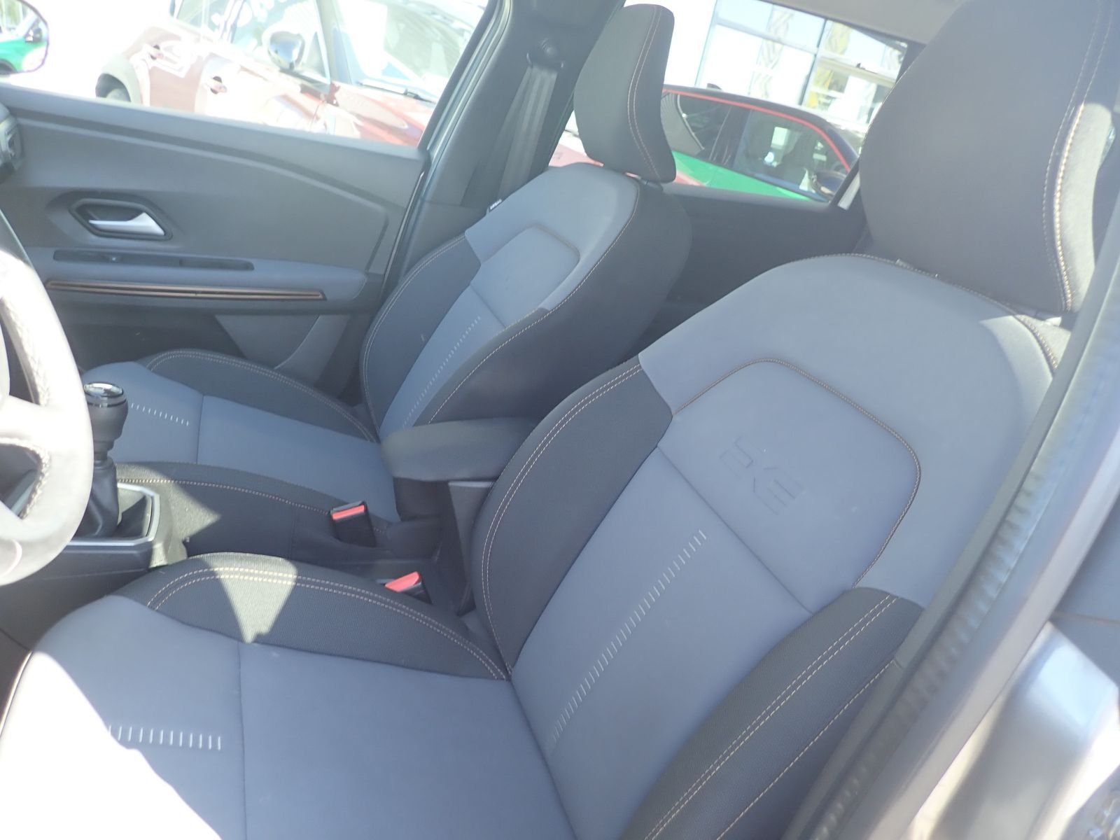 Fahrzeugabbildung Dacia Jogger Extreme+ TCe 110