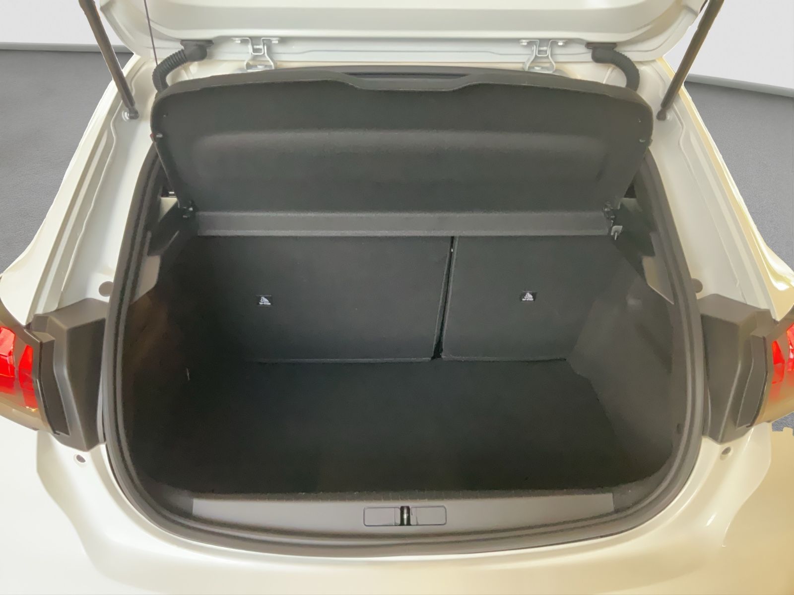 Fahrzeugabbildung Peugeot 208 1.2 PureTech Style