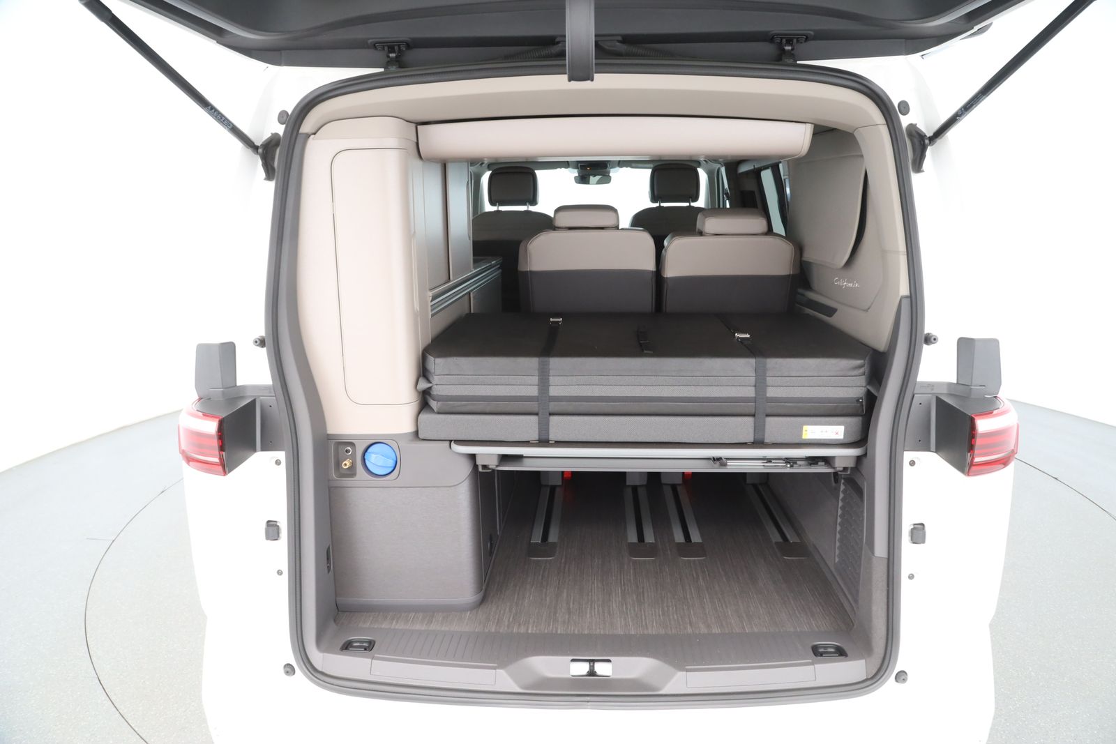 Volkswagen T7 California - Bild 10