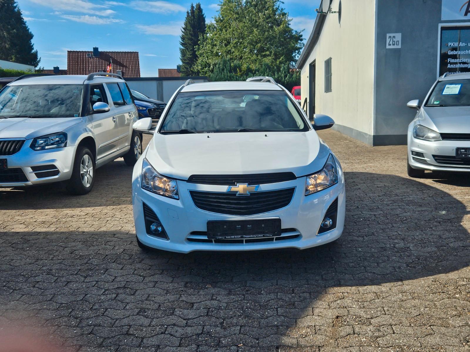 Chevrolet Cruze 2014 — rear view
