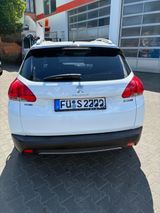 Peugeot 2008 Allure BlueHDi 120 STOP & START Allure - Peugeot 2008 mit Diesel-Antrieb: Limousine