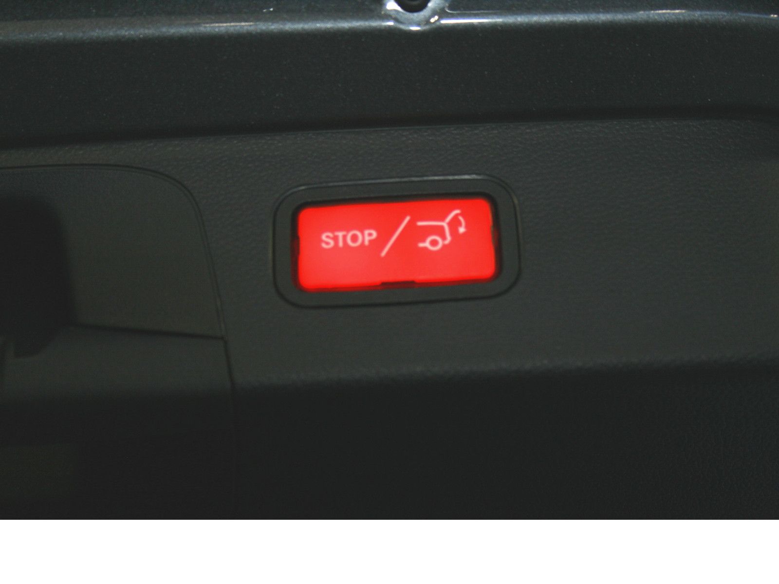 Fahrzeugabbildung Mercedes-Benz GLC 220 d 4M *AHK*LED*Totwinkel*Pano-Dach