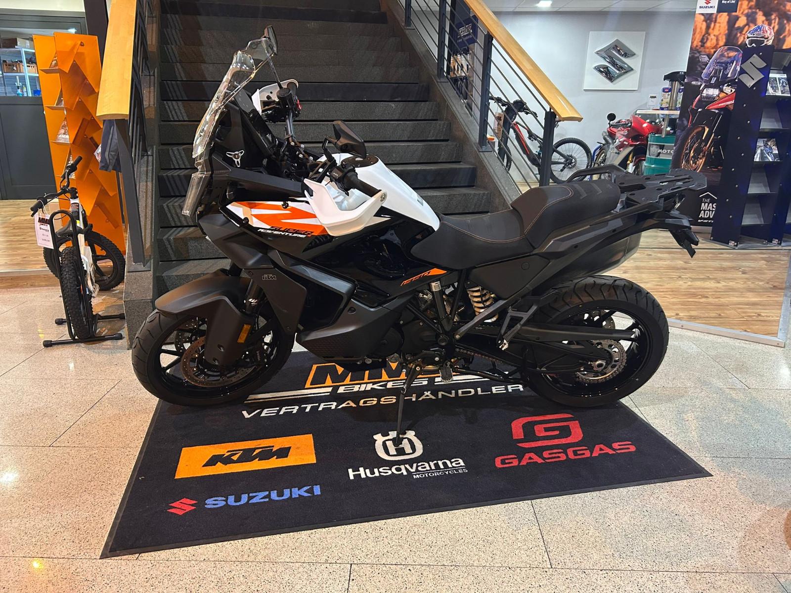 KTM 1390 Super Adventure S EVO