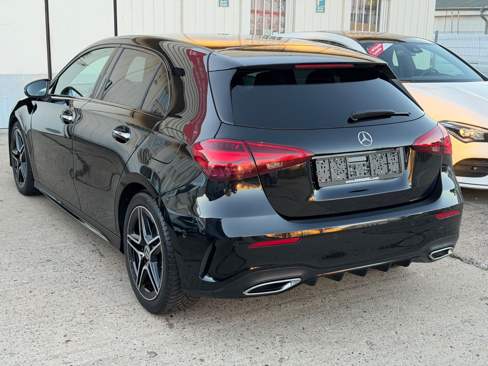 Mercedes-Benz A200d AMG NightP_KeylessGo_MoPf_Spur ParkPaket foto 4