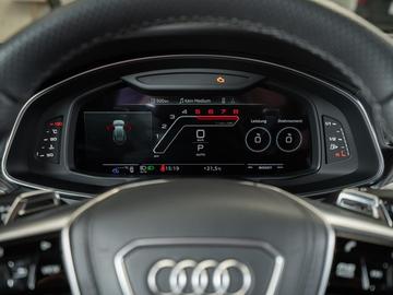 2021 AUDI RS6 — миниатюра 12