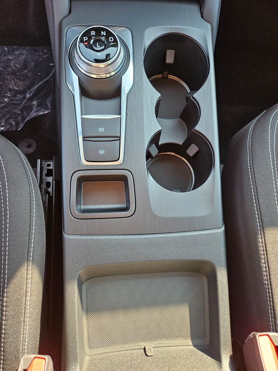 Fahrzeugabbildung Ford Kuga Hybrid Titanium