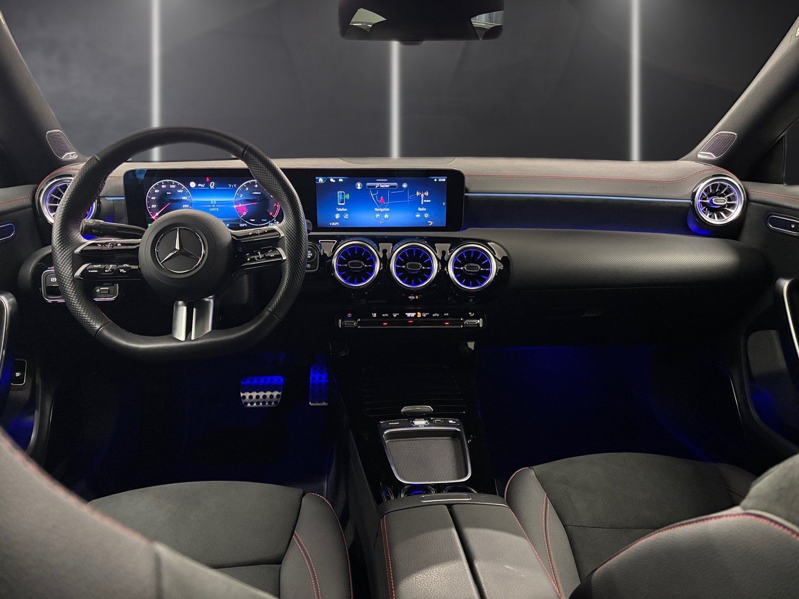 Fahrzeugabbildung Mercedes-Benz CLA 200 AMG*Burmester*Distro*Night*MultiBeam*360
