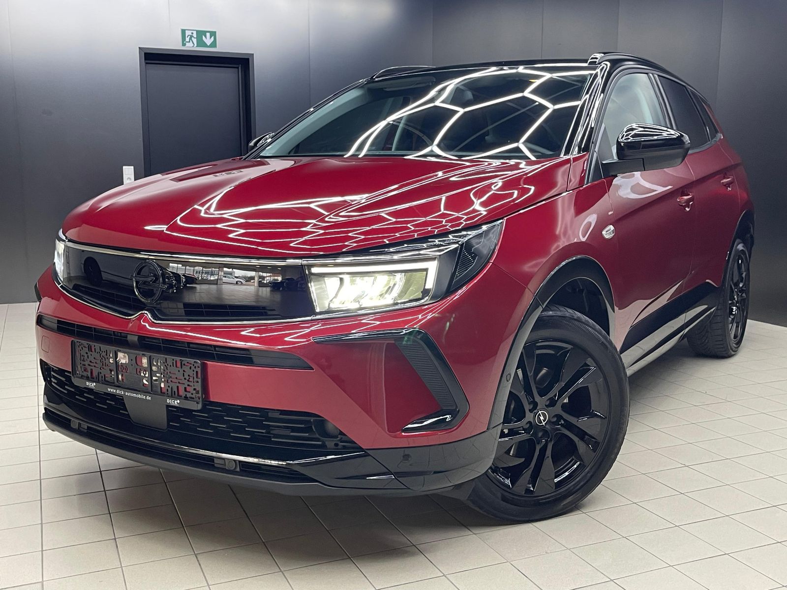 Fahrzeugabbildung Opel Grandland 1.2 Aut.GS Line Style NAVI+LED+KAM+18"