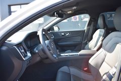 Fahrzeugabbildung Volvo V60 D3 AT R-Design* IntelliSafe*Pilot Assist*RFK