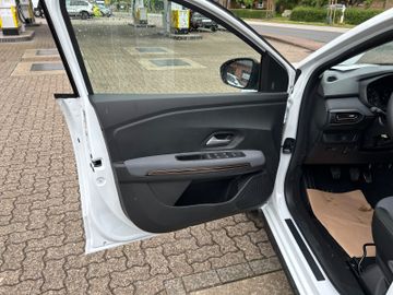 Bild 13 Dacia Sandero TCe 110 Stepway Extreme+