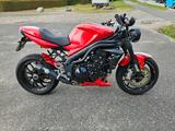 Triumph Speed Triple 1050 SE - TRIUMPH 2010 SPEED TRIPLE