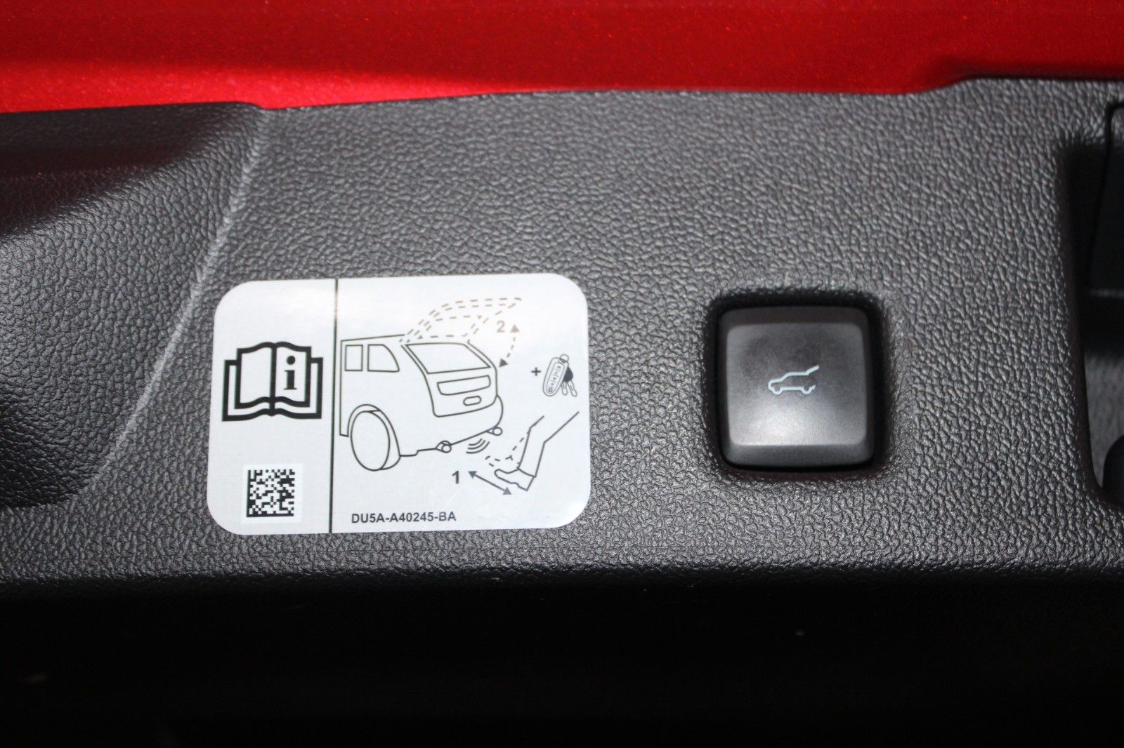 Fahrzeugabbildung Ford Kuga PHEV Titanium X ACC AHK HUD LED Cam WinterP