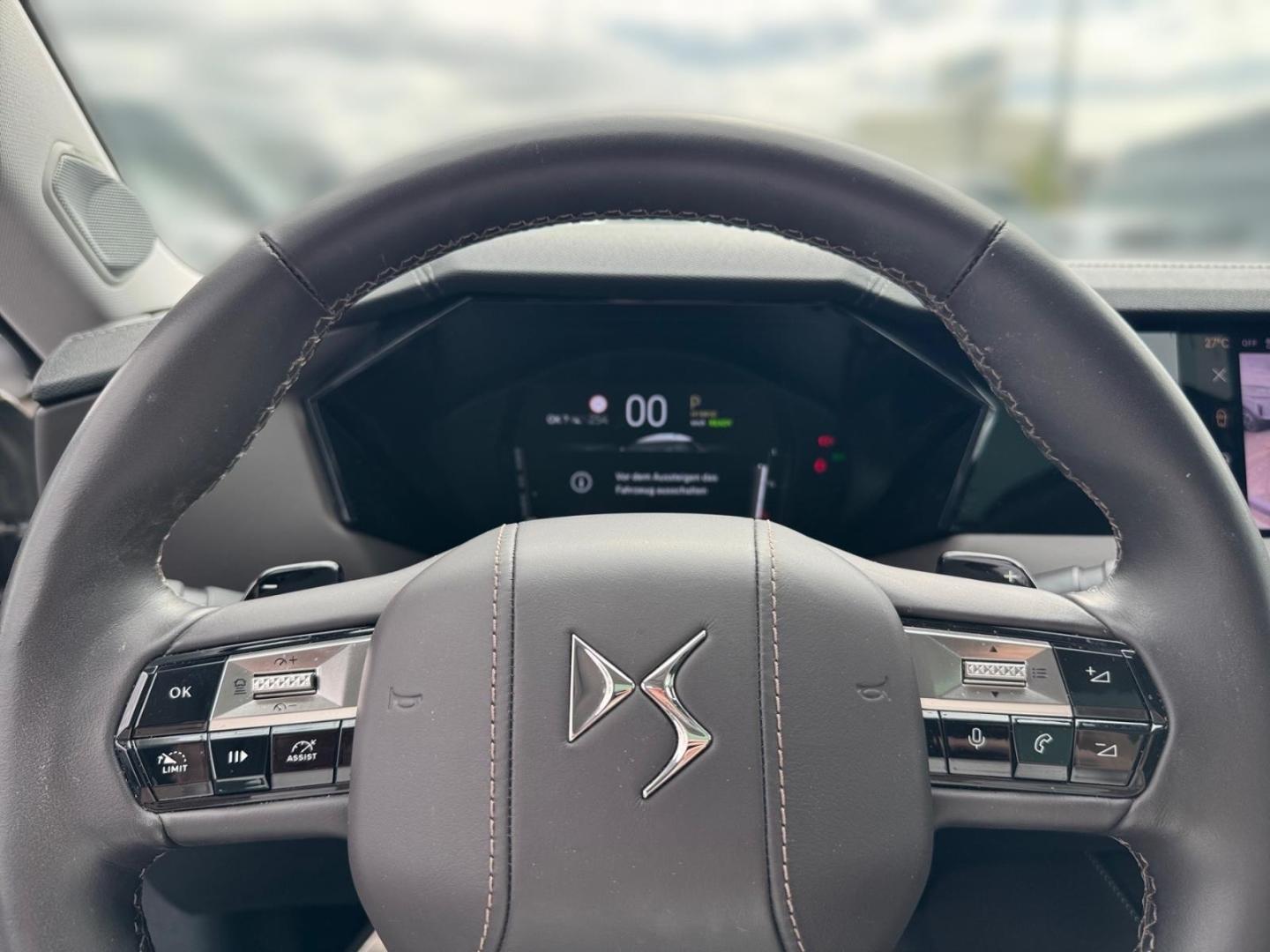 DS Automobiles DS4 E-Tense 225 La Premiere Panodach Digi-Cockpi