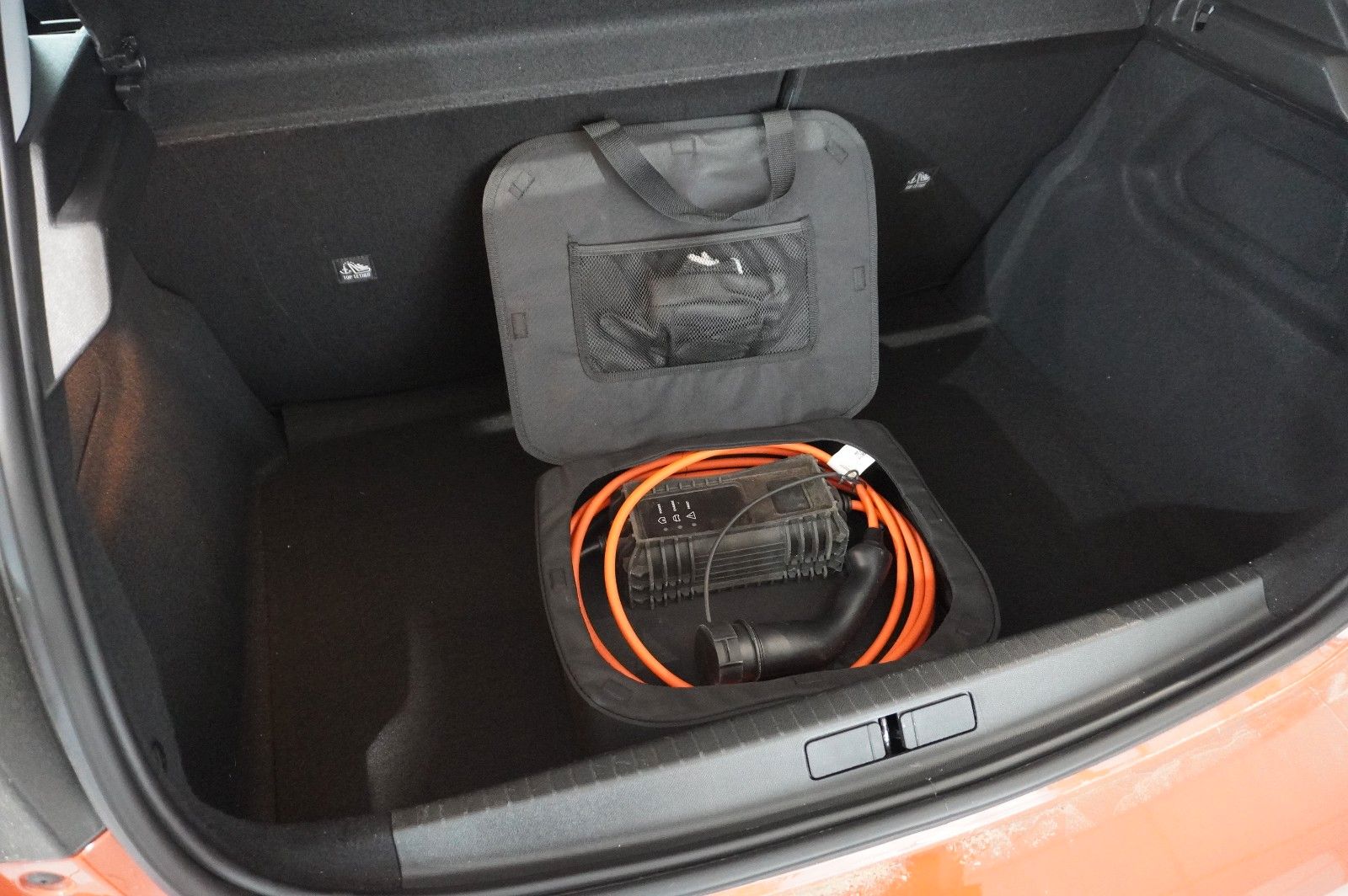 Fahrzeugabbildung Opel Corsa-e F EDITION 7KW NAVI/VIRT/TEMP/DAB/WÄRMEP.
