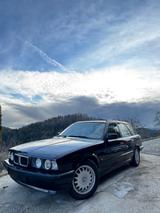 BMW 525i Touring 525i - BMW 525 aus 1993: 525i