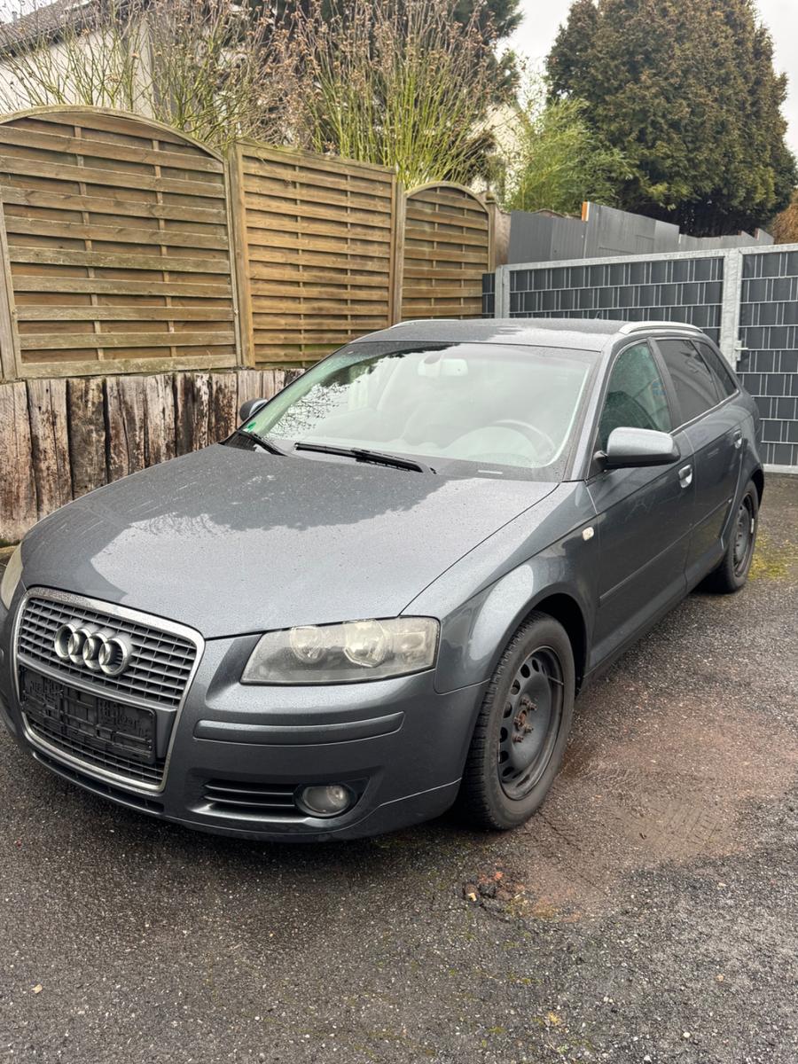 Audi A3 Sportback 1.6 FSI Sline Navi 6 Gang TÜV 09/27