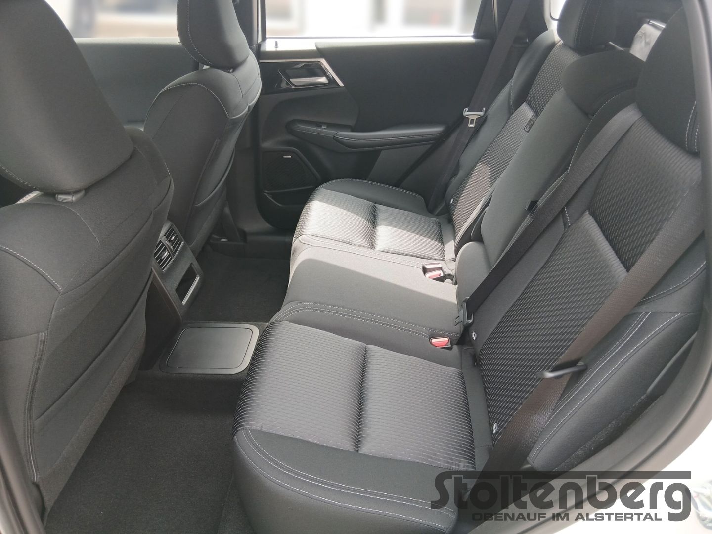 Mitsubishi Outlander - Bild 11