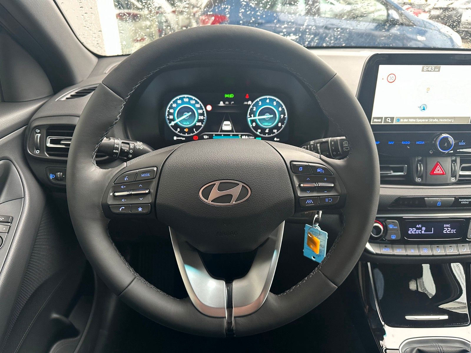 Fahrzeugabbildung Hyundai i30 ADAVANTAGE 1.5l 140PS Navi/SHZ!