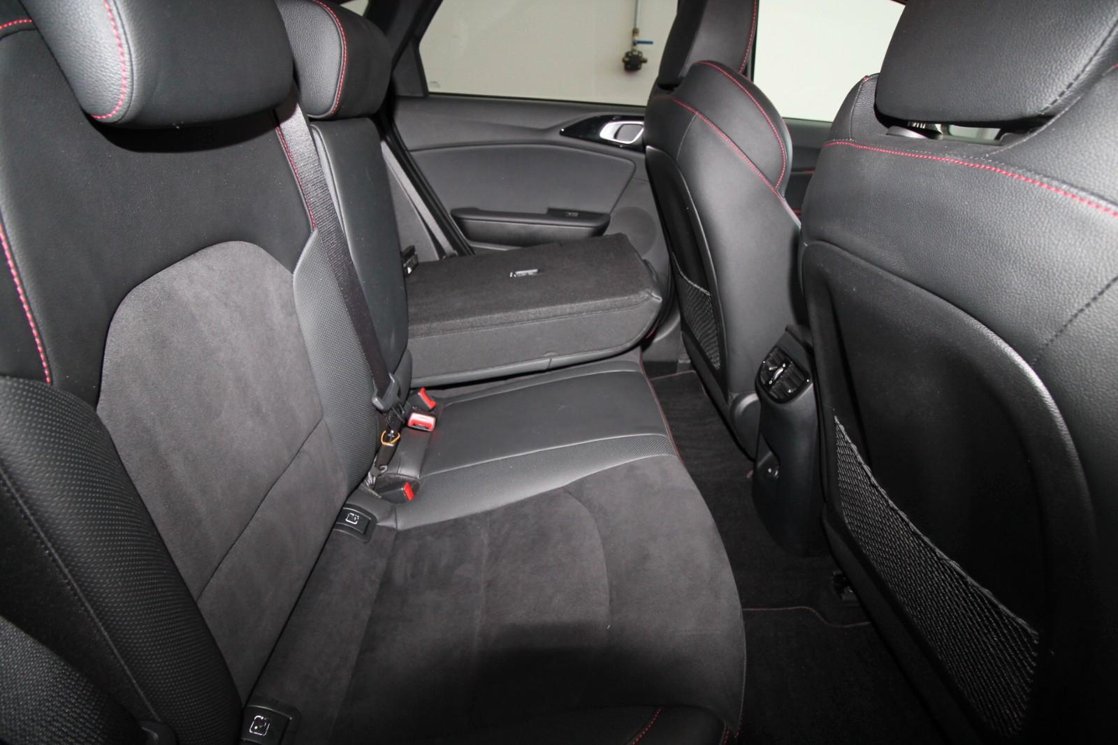 Kia ProCeed GT 1,6 T-GDi LED Virtual ACC Kamera Klap
