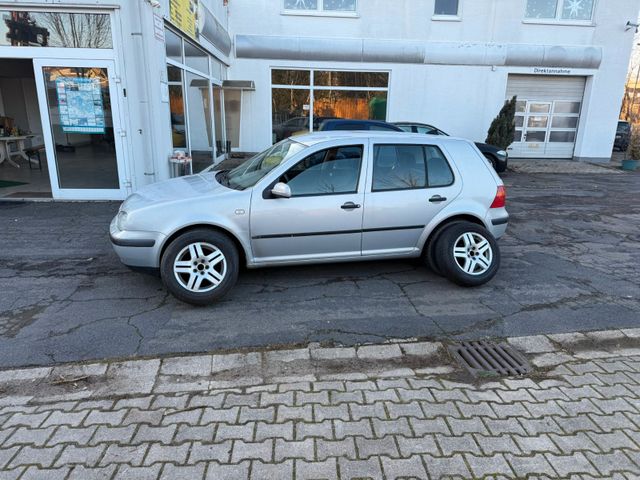 Volkswagen Golf  4  2.0 Comfortline 5 - Tür