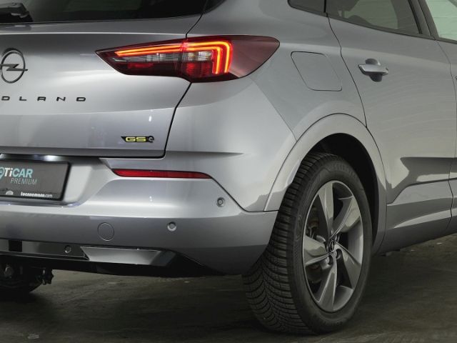Grandland GSe PHEV 4X4 AT+ANHÄNGERKUPPLUNG+NAVI+