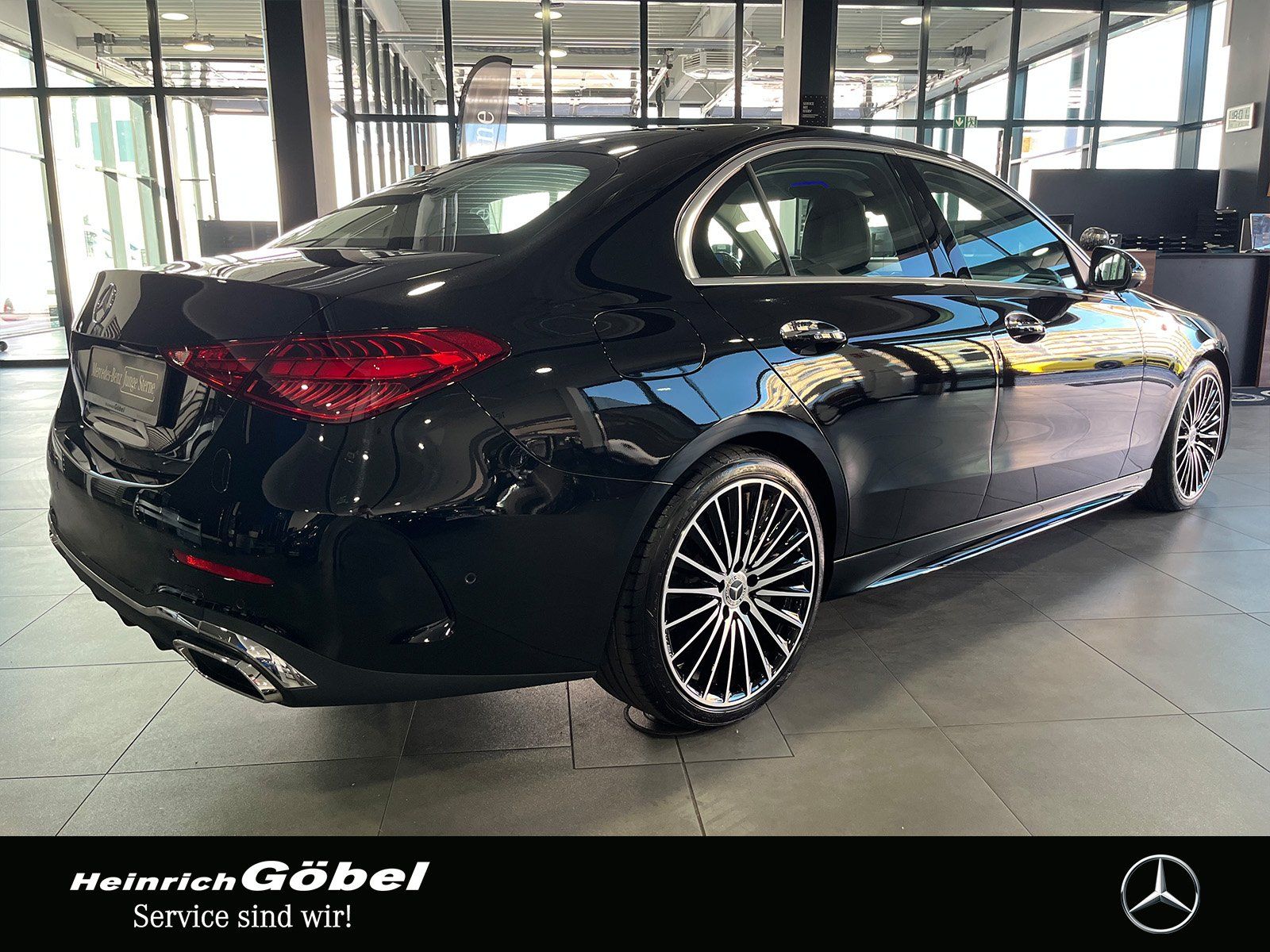 Fahrzeugabbildung Mercedes-Benz C 220 d AMG+DIGITAL.L+360°+MEMORY+CARPLAY+TOTWKL