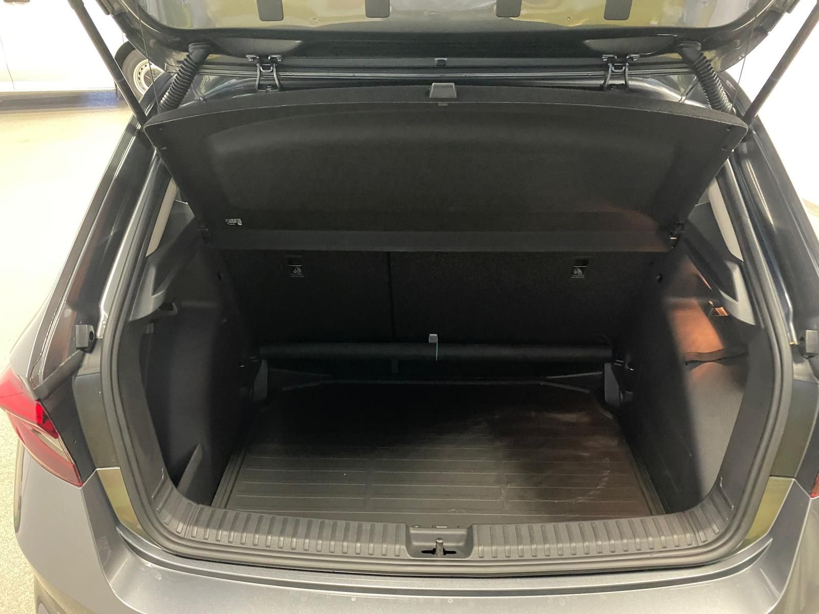 Fahrzeugabbildung SKODA Fabia Selection APP+KLIMA+RFK+PDC+SITZHEIZ+Andro