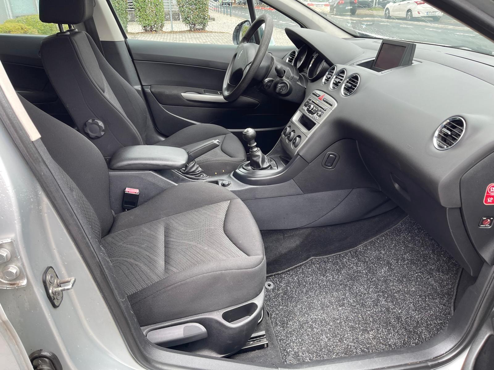 Peugeot 308 2010 — photo 10
