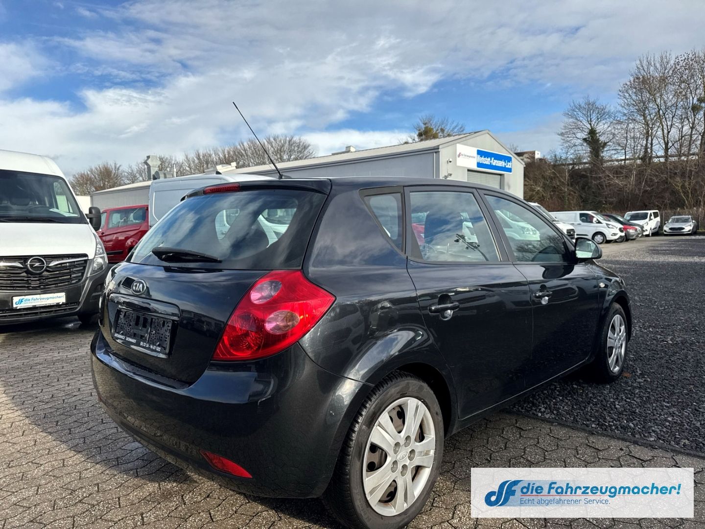 Fahrzeugabbildung Kia Ceed EX Alarm GA Klima Lichtsensor *EXPORT