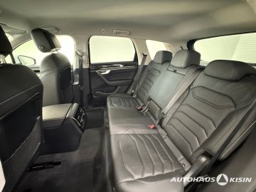 Volkswagen Touareg - 9
