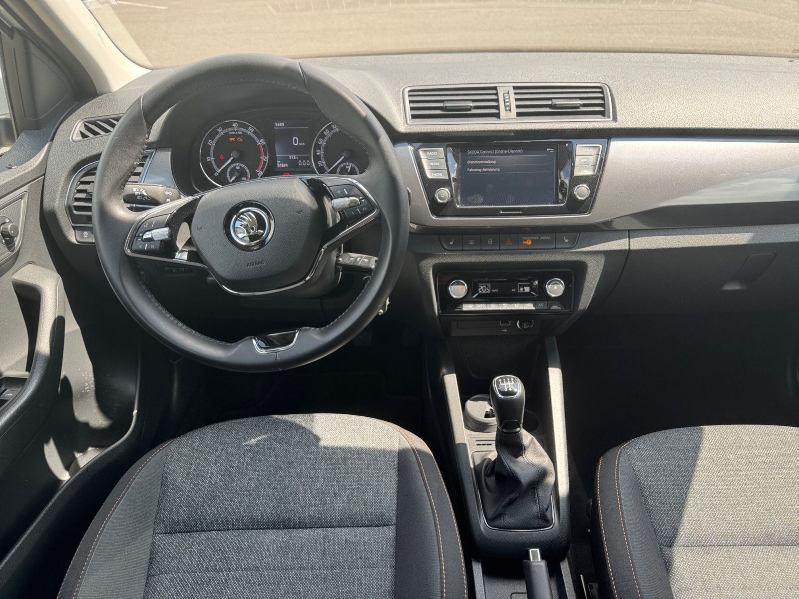 Fabia Combi CLEVER CarPlay AHK ACC Sitzheizung