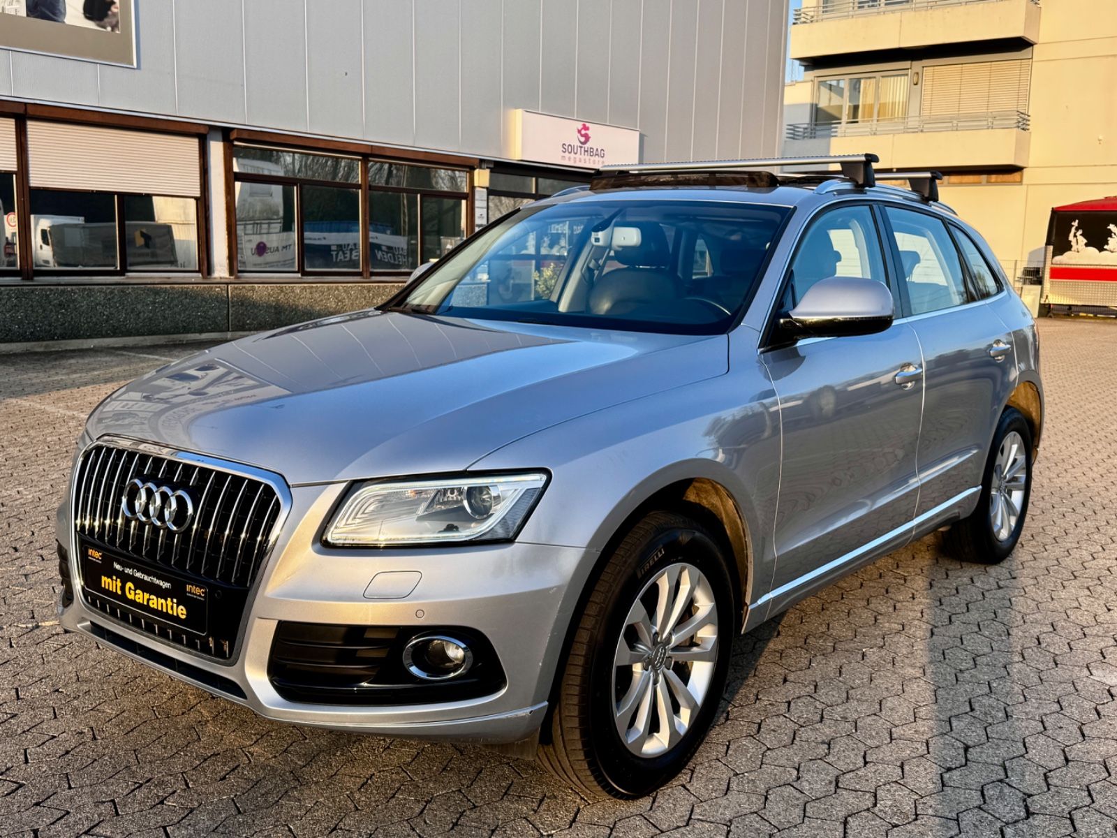 AUDI Q5 3.0 TDI S-tronic quattro Navigation ACC AHK