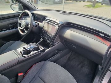 Fahrzeugabbildung Hyundai TUCSON 1.6 T-GDI PHEV AT 4WD N-LINE LED NAVI