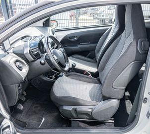 Fahrzeugabbildung Citroën C1 Airscape Shine |KLIMAAUTOM|FALTDACH|NAVI|
