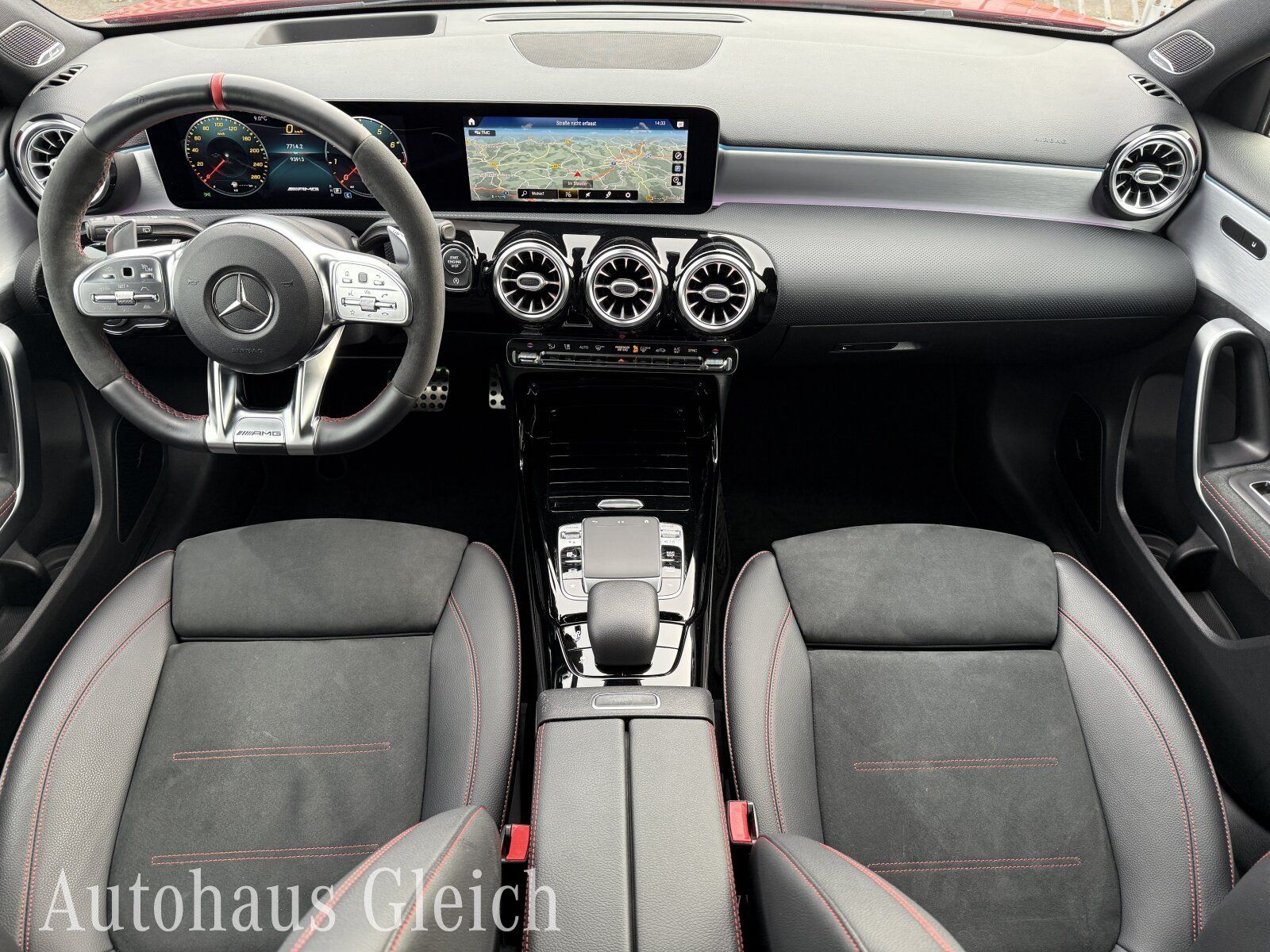 Fahrzeugabbildung Mercedes-Benz AMG A 35 4Matic (EURO 6d-TEMP) Navi/Pano.-Dach
