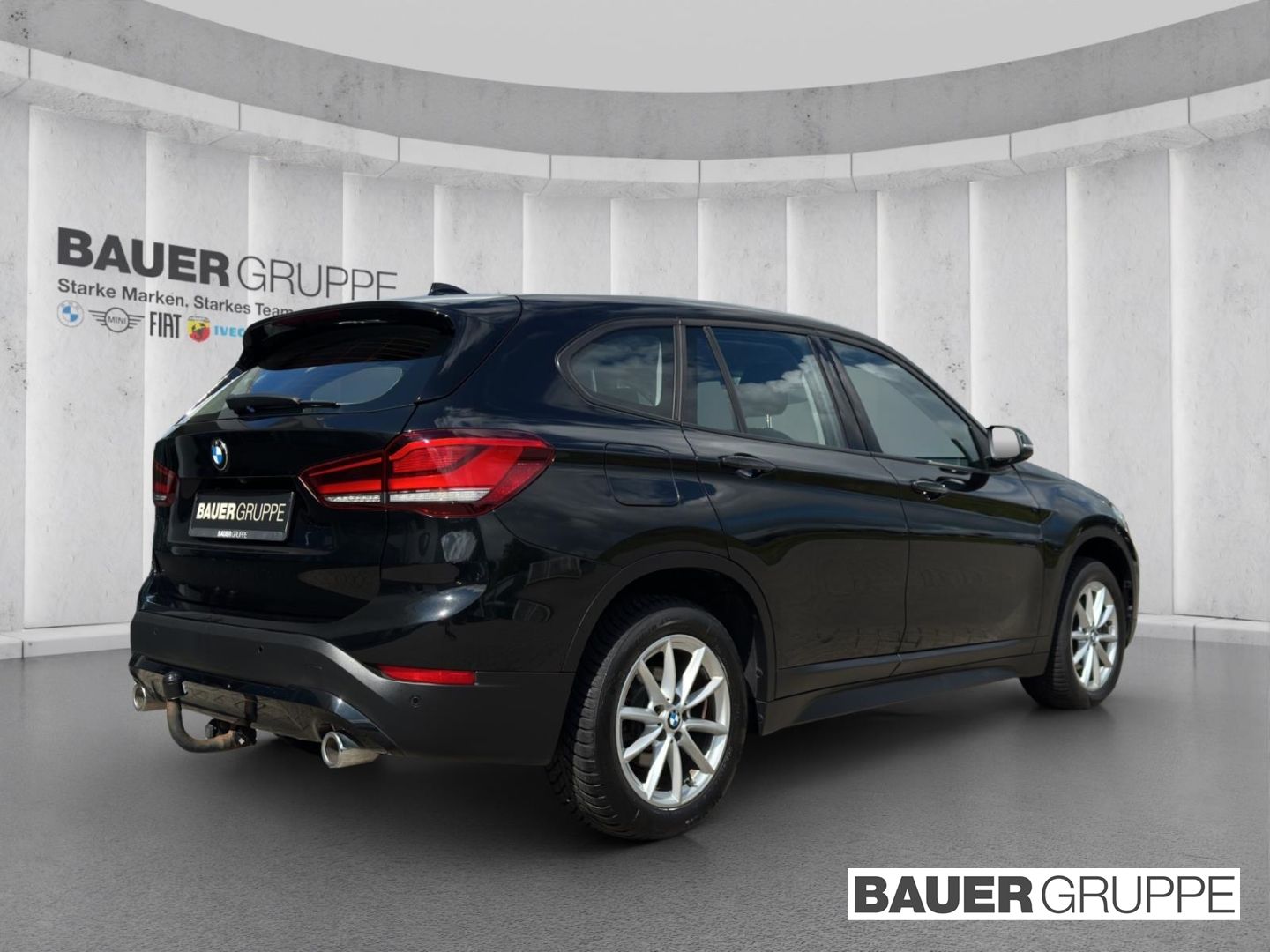 BMW X1 sDrive18d Advantage RFK AHK Navi LED El. Heck foto 6