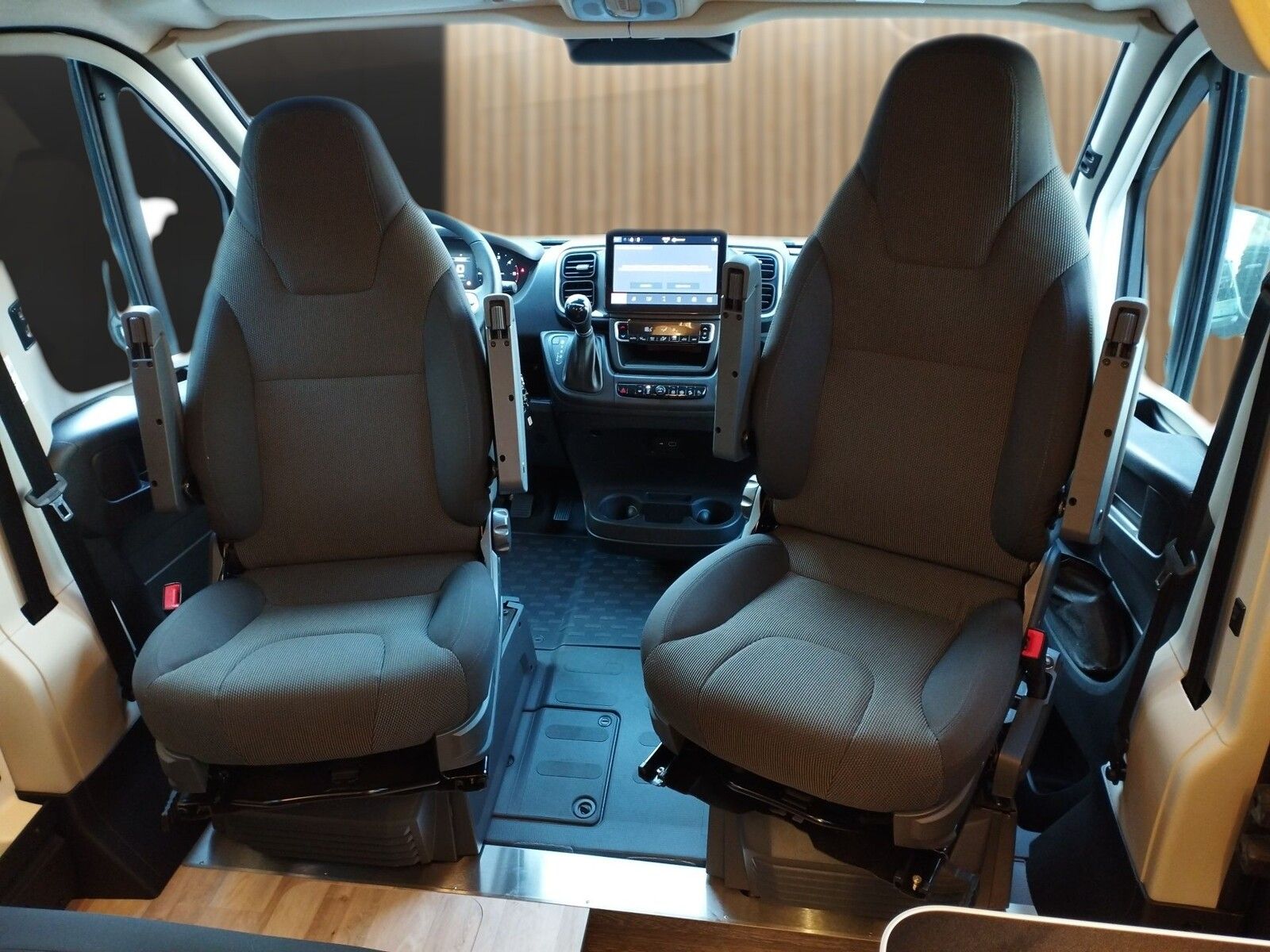 Fahrzeugabbildung Westfalia Columbus 540 D 180 PS Aufstelldach,LED,Winterp.