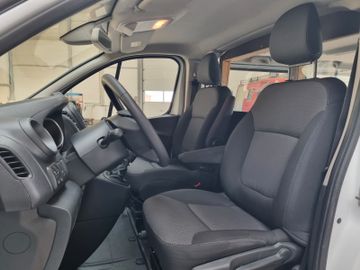 Renault Trafic - 11
