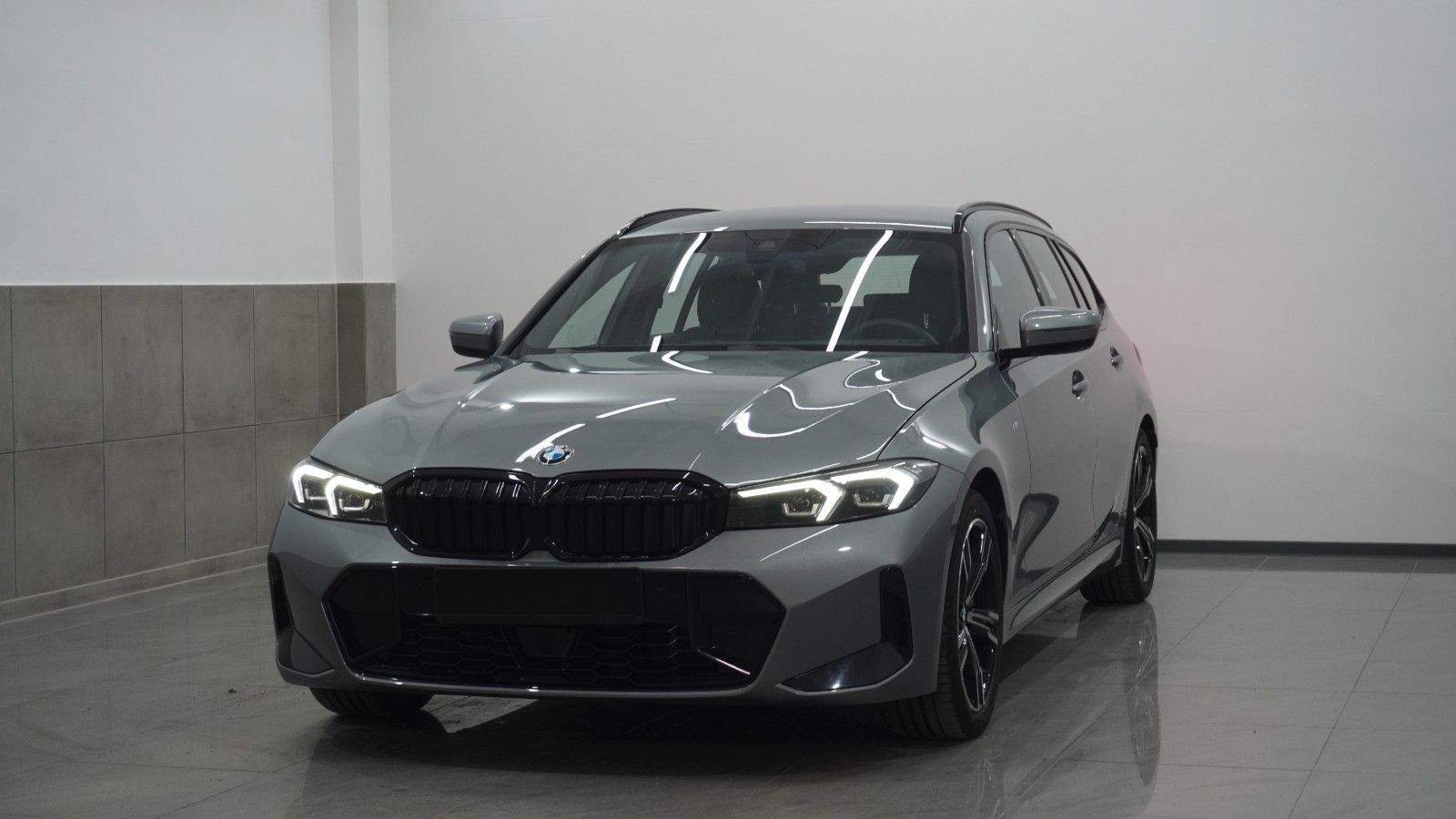 BMW 330 i xDrive M Sport Shadow/ACC/Cam/Ambiente/LED